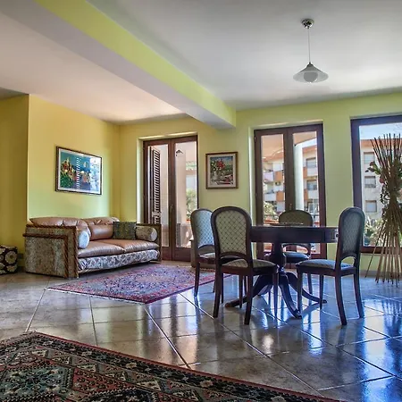 فندق مبيت وإفطار Princess Capo dʼOrlando
